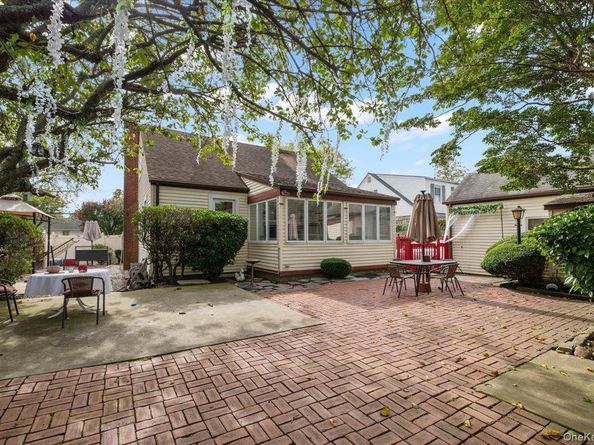 1067 Atlantic Avenue, Baldwin NY 11510