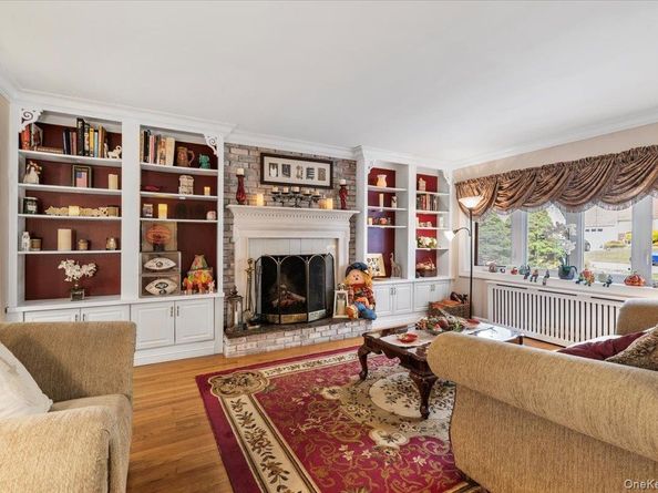 86 E 24th Street, Huntington Station NY 11746