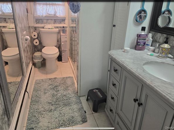 14 E Chestnut Street, Central Islip NY 11722