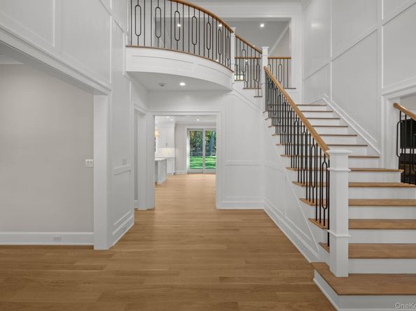 66 Saw Mill Road, Cold Spring Harbor NY 11724