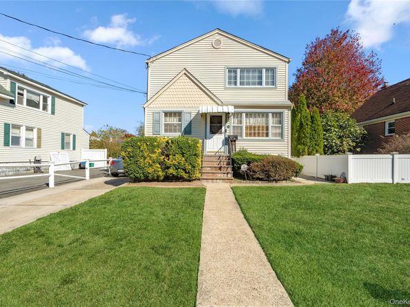 59 Wood Street, Lynbrook NY 11563