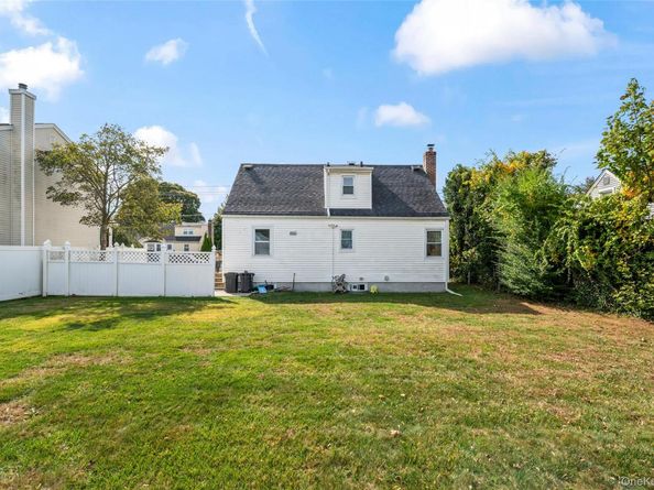 2197 6th Street, East Meadow NY 11554