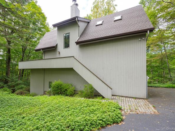 51 Major Lockwood Lane, Pound Ridge NY 10576