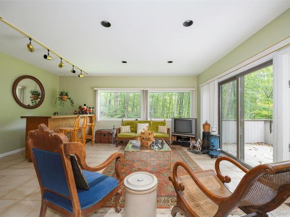 51 Major Lockwood Lane, Pound Ridge NY 10576