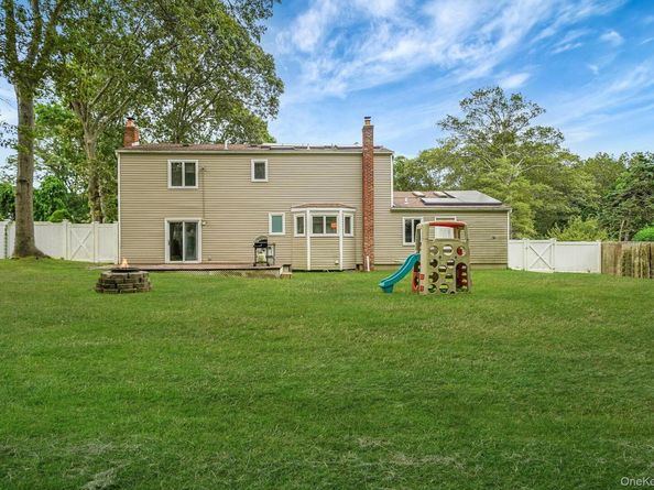 24 Oakdale Avenue, Farmingville NY 11738