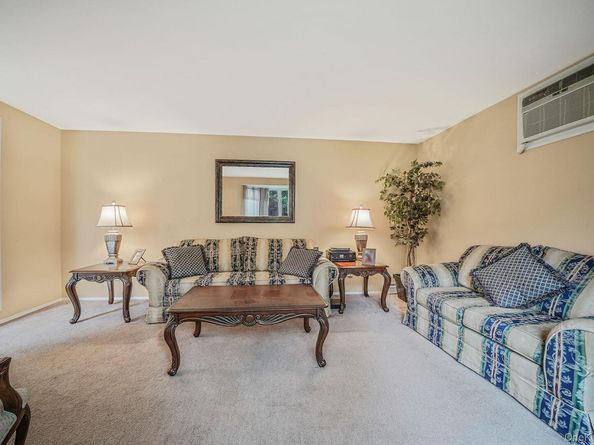 24 Oakdale Avenue, Farmingville NY 11738