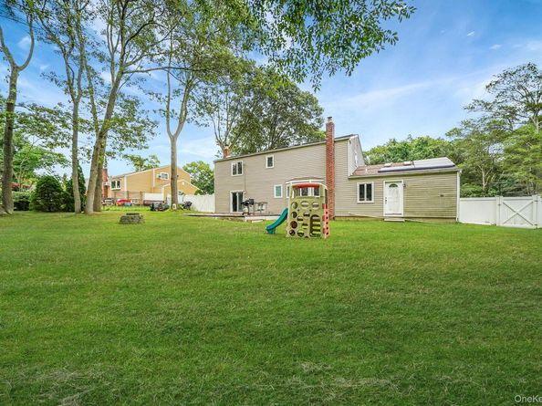 24 Oakdale Avenue, Farmingville NY 11738