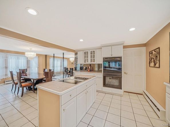 24 Oakdale Avenue, Farmingville NY 11738