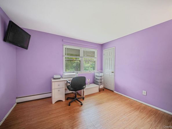 24 Oakdale Avenue, Farmingville NY 11738