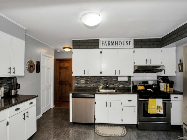 49 Norcross Avenue, Bethpage NY 11714