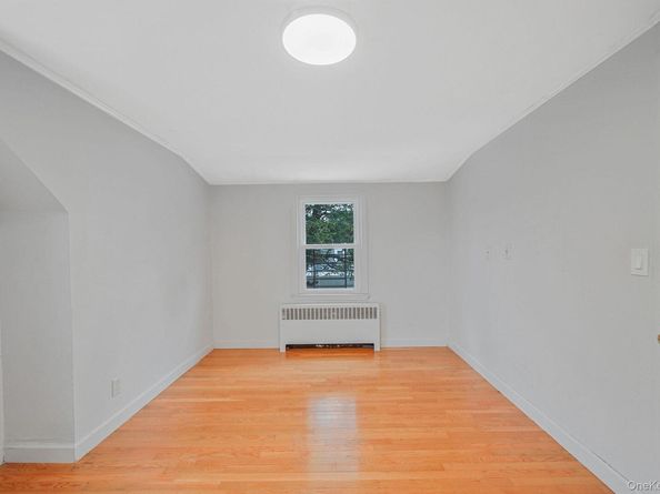 181 S Alleghany Avenue, Lindenhurst NY 11757