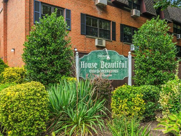 220-75 67th Avenue 139, Oakland Gardens NY 11364