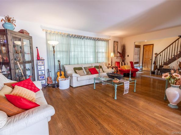1918 Lenox Avenue, East Meadow NY 11554