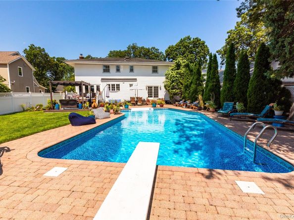 1918 Lenox Avenue, East Meadow NY 11554