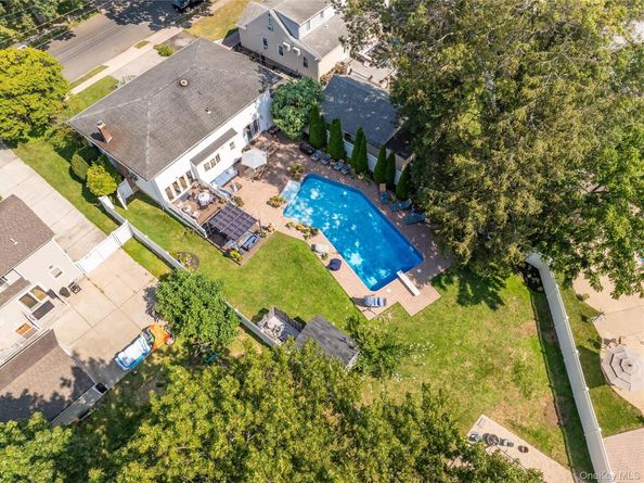 1918 Lenox Avenue, East Meadow NY 11554