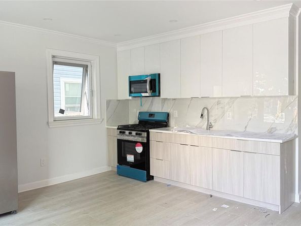 16430 77th Road, Fresh Meadows NY 11366