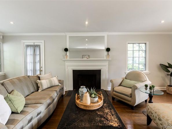 20 Mill Spring Road, Manhasset NY 11030