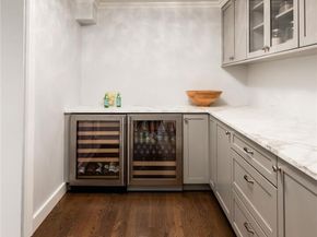 20 Mill Spring Road, Manhasset NY 11030