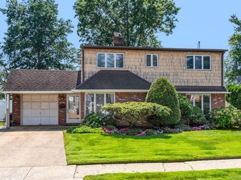 12 Coachman Lane