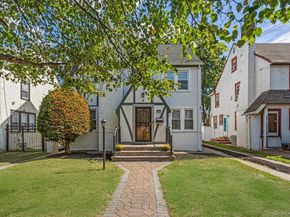 11461 176th Street, Addisleigh Park NY 11434
