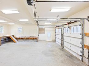 52 Brushy Neck Ln, Westhampton NY 11977