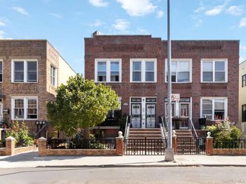 22-51 36 Street