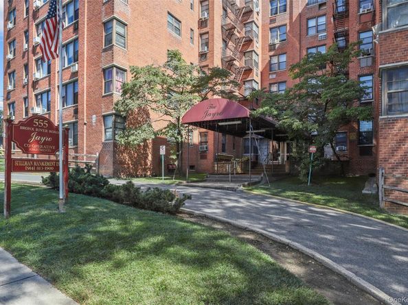 555 Bronx River Rd 1J, Yonkers NY 10704