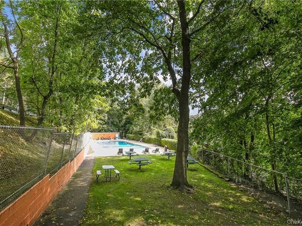 7 Rockledge Road 2B, Hartsdale NY 10530