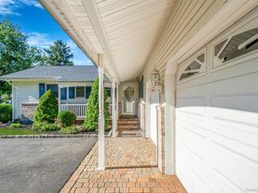 39 Robinhood Lane, East Setauket NY 11733