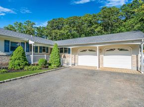 39 Robinhood Lane, East Setauket NY 11733