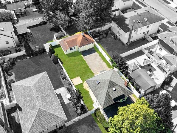 2780 Natta Boulevard, Bellmore NY 11710