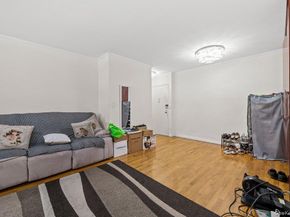 6135 98th Street 8D, Rego Park NY 11374
