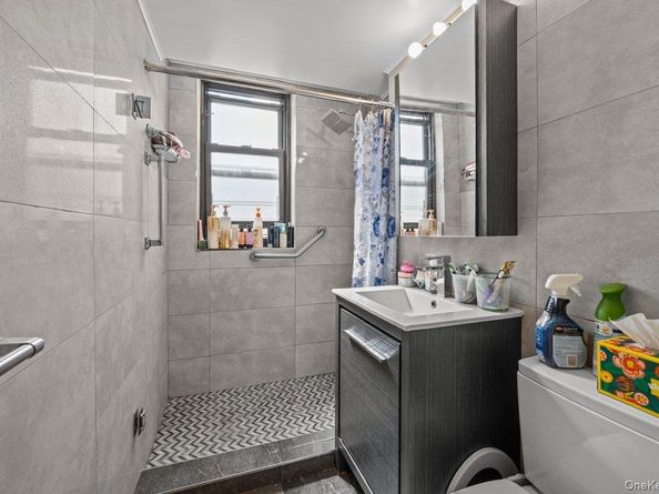 6135 98th Street 8D, Rego Park NY 11374