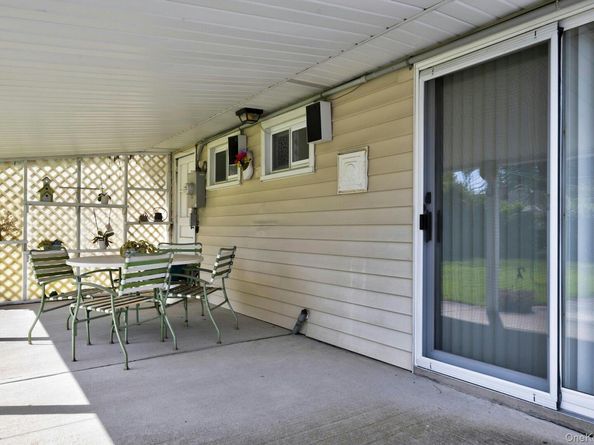 35 Vernon Street, Plainview NY 11803