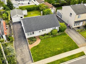 35 Vernon Street, Plainview NY 11803