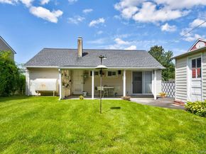 35 Vernon Street, Plainview NY 11803