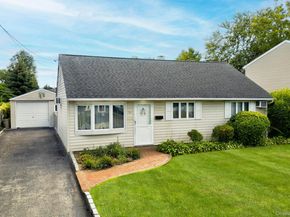 35 Vernon Street, Plainview NY 11803