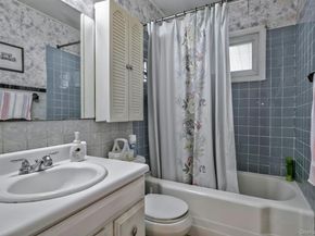 35 Vernon Street, Plainview NY 11803