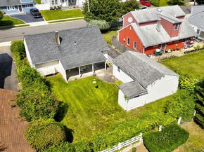35 Vernon Street, Plainview NY 11803