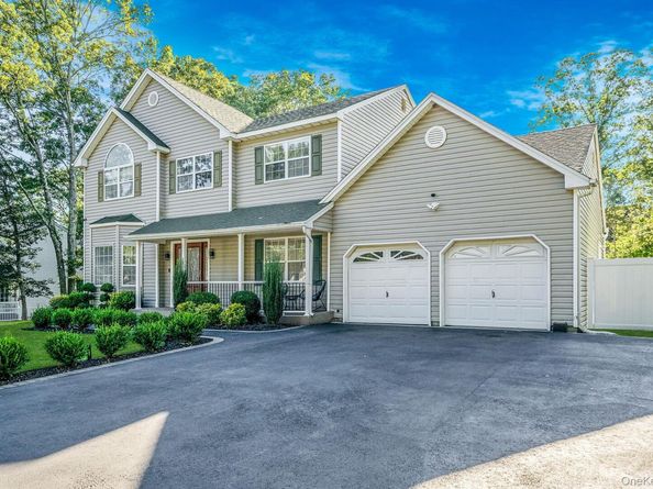 3 Embassy Road, Selden NY 11784