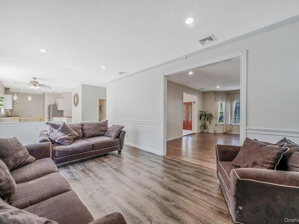 3 Embassy Road, Selden NY 11784