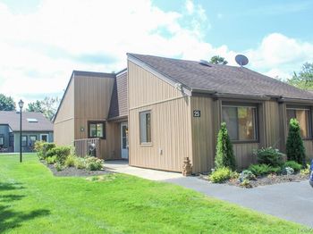 25 Strathmore Gate Drive