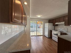 57 Dogwood Lane, Manorville NY 11949