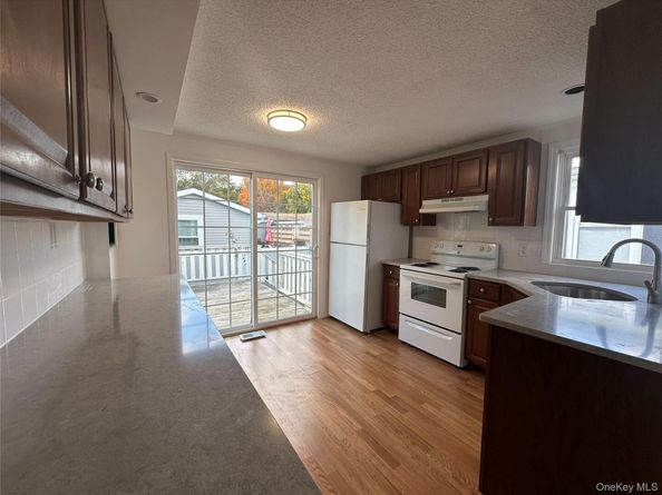 57 Dogwood Lane, Manorville NY 11949
