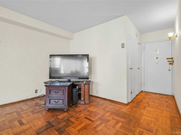 6 Fordham Hill Oval 11G, Bronx NY 10468
