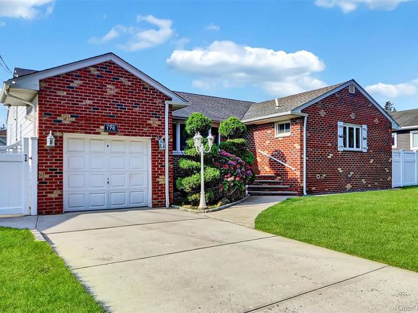 176 N Elm Street, Massapequa NY 11758
