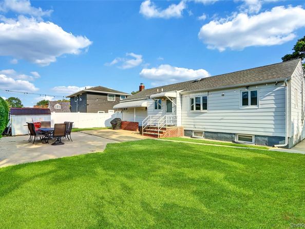 176 N Elm Street, Massapequa NY 11758
