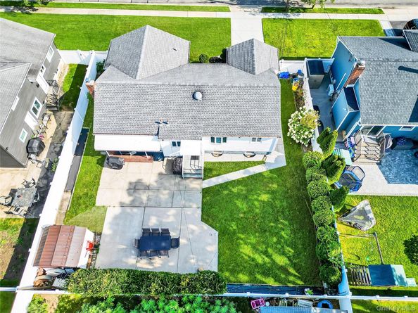 176 N Elm Street, Massapequa NY 11758