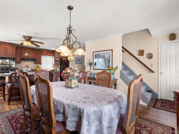 66 Inlet Drive, Lindenhurst NY 11757