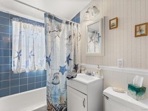 66 Inlet Drive, Lindenhurst NY 11757